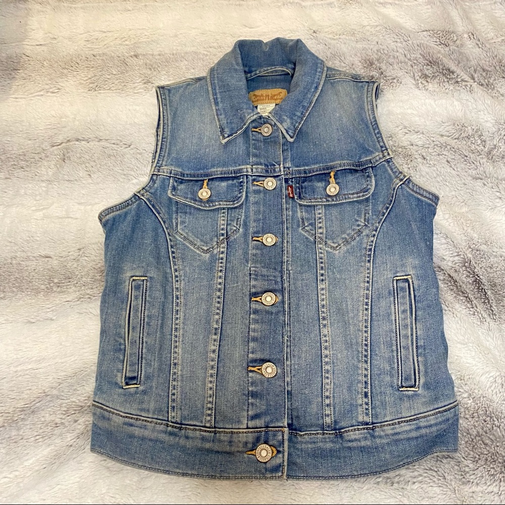 Levi’s denim jean vest